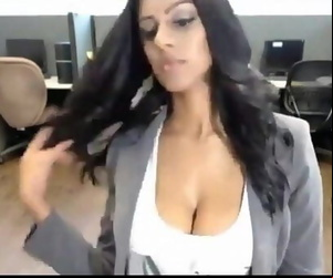 latina 与 大 自然的 tits..