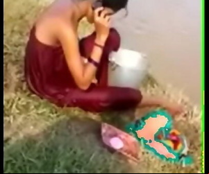 Desi bhabhi Bad Öffnen Ort 2 min